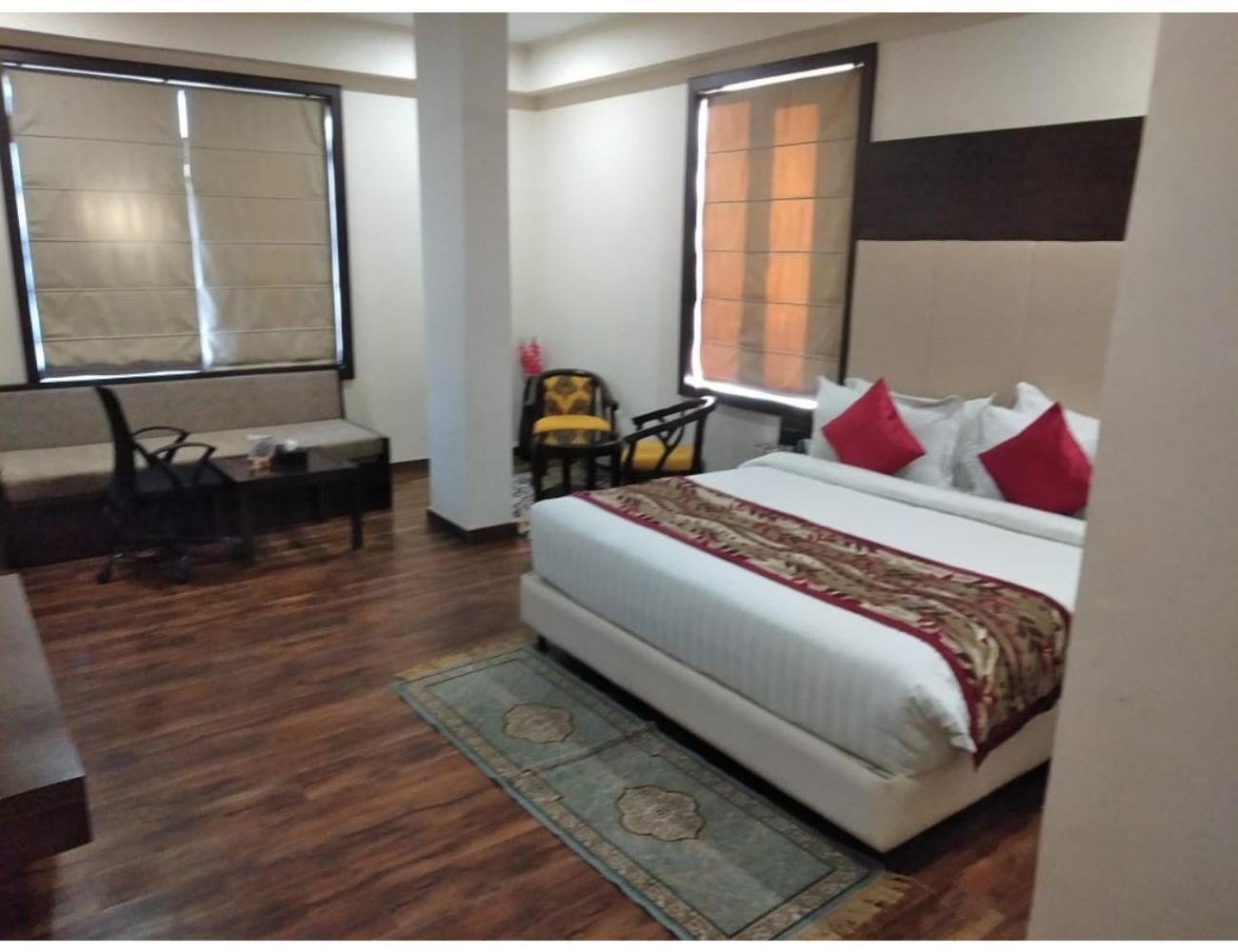 Solista, Homestay *