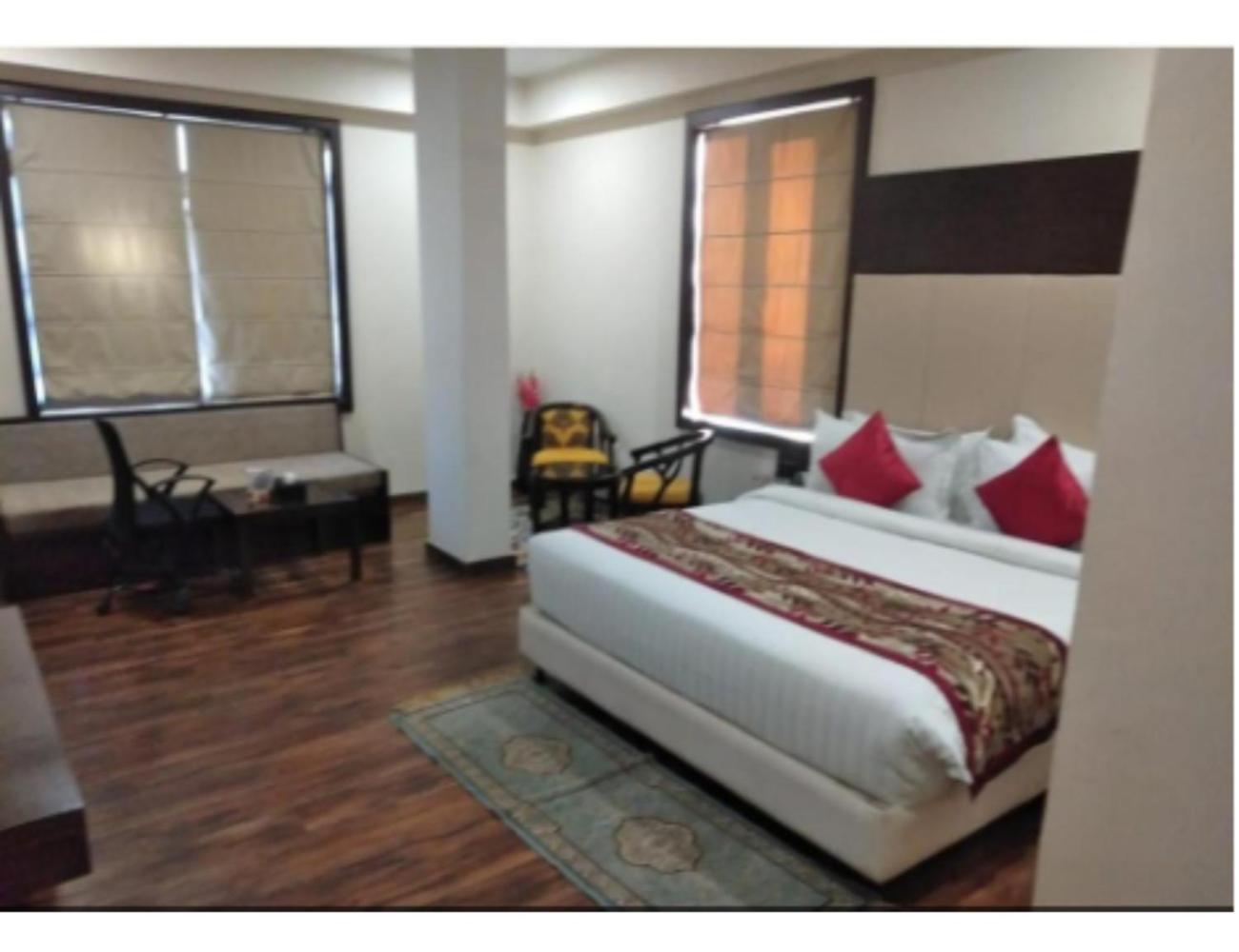 Solista, * Chittorgarh