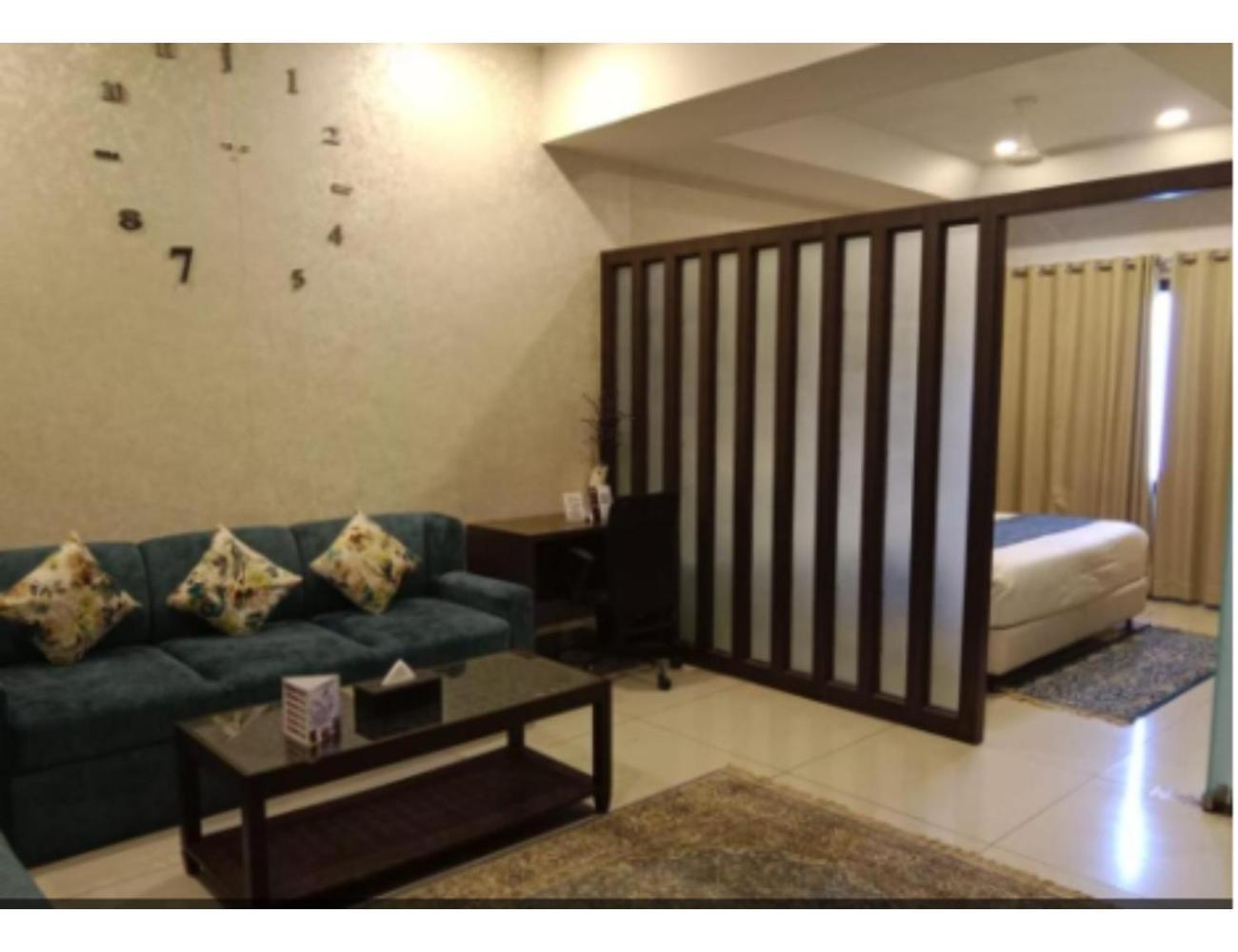 Solista, Homestay
